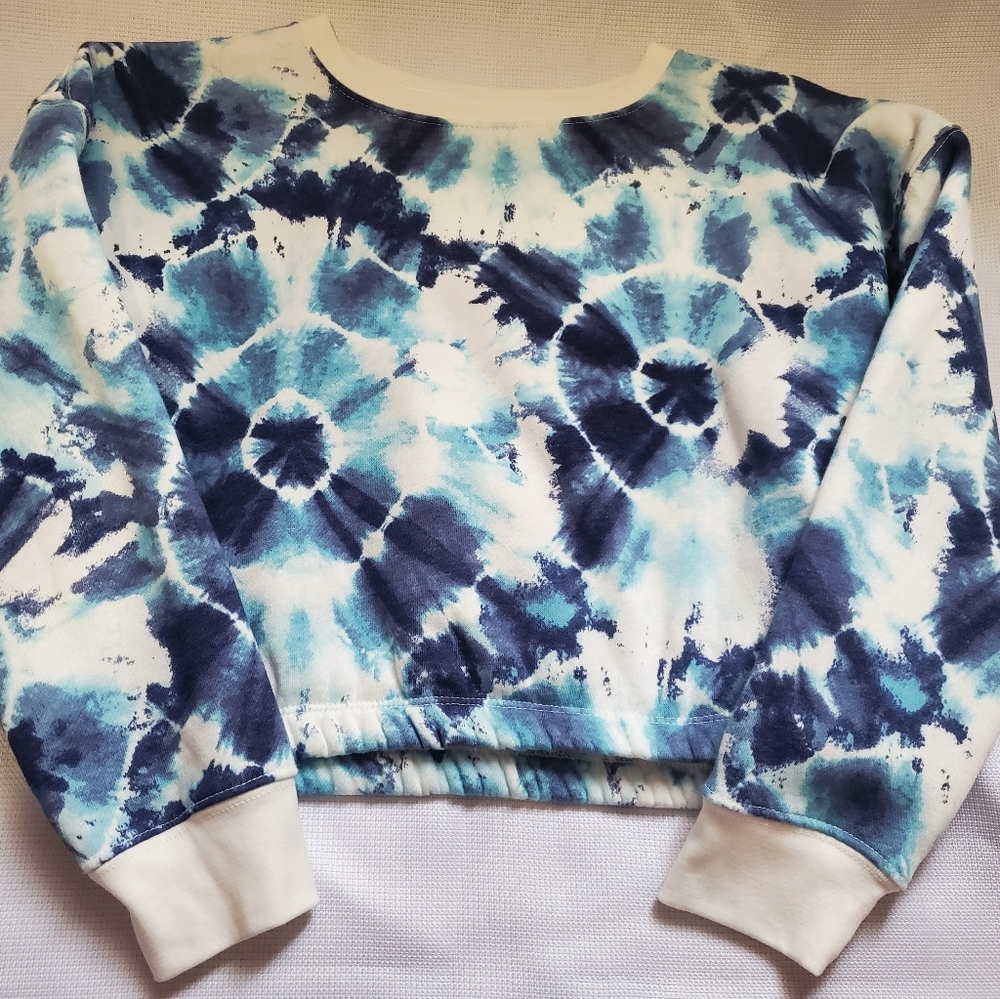 Cropped sweatshirt blue and white tye dye girls size 8 old navy